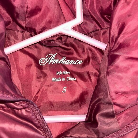 Women’s Maroon Puffer Jacket | Size Small - Picture 5 of 5